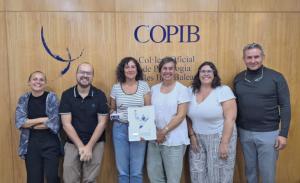 El COPIB reconoce la labor de Ascensión Álvarez durante una década al frente del GT de Intervención y atención psicológica en el ámbito social