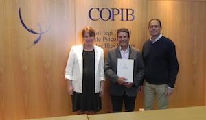 COPIB i Sonrisa M&eacute;dica renoven la seva col&middot;laboraci&oacute; per a implementar el pla d'atenci&oacute; psicol&ograve;gica a l'equip de professionals de l'associaci&oacute;