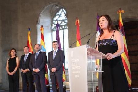 El Decano del COPIB asiste a la toma de posesi&oacute;n de Francina Armengol como Presidenta del Govern de les Illes Balears, en la Llotja de Palma