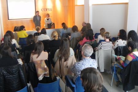 Gran acollida del curs de Manuel Hern&aacute;ndez sobre 'Intervenci&oacute; psicol&ograve;gica en abusos sexuals' 