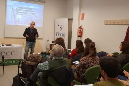 Profesionales de la psicolog&iacute;a de Ibiza y Formentera profundizan en los pormenores de la intervenci&oacute;n presencial y telef&oacute;nica en un intento de suicidio