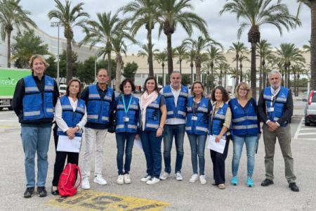 Integrantes del GIPEC-IB participan en un simulacro de accidente a&eacute;reo con v&iacute;ctimas y familiares en el aeropuerto de Palma