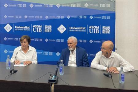 ​El decano del COPIB participa en el acto de homenaje al profesor Francisco Javier P&eacute;rez-Pareja