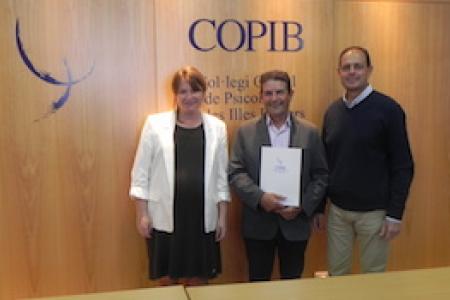 COPIB i Sonrisa M&eacute;dica renoven la seva col&middot;laboraci&oacute; per a implementar el pla d'atenci&oacute; psicol&ograve;gica a l'equip de professionals de l'associaci&oacute;