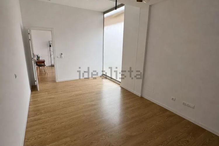 Es lloga despatx a Llucmajor poble