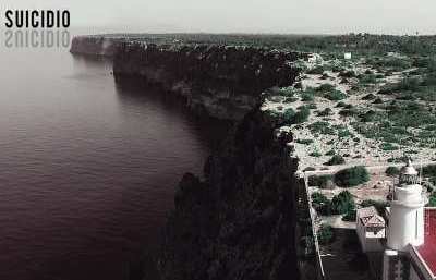 Cinef&ograve;rum i taula rodona: &ldquo;Su&iuml;cidi&rdquo;