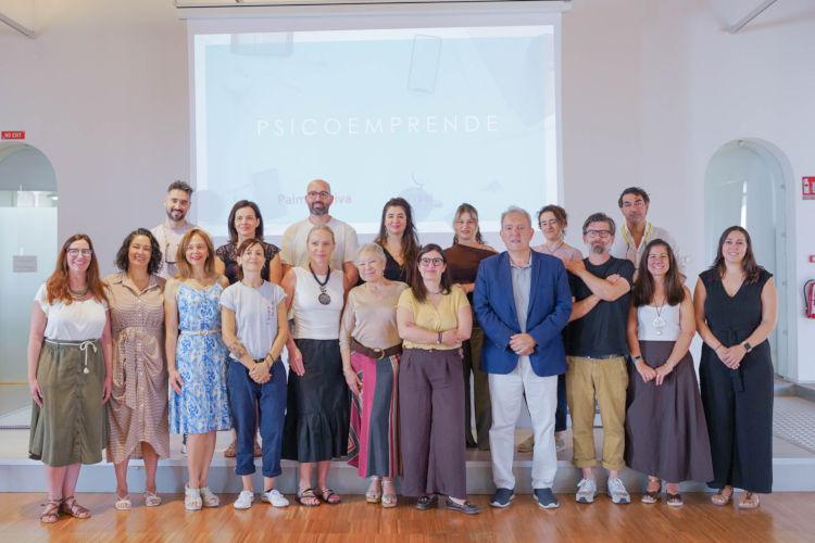 ​La vicedegana del COPIB participa en la clausura del programa PsicoEmpr&egrave;n